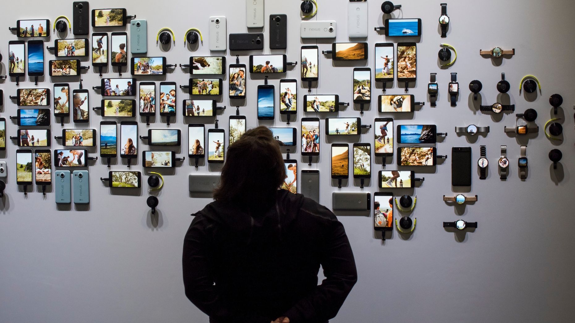 Google's new Nexus phones, unveiled in September. Photo by Bloomberg. Google's new Nexus phones, unveiled in September. Photo by Bloomberg.