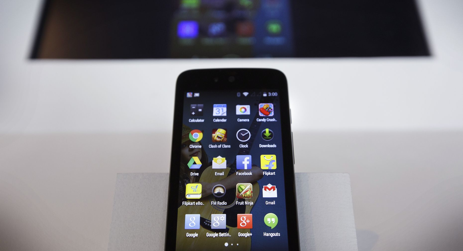 google-combats-open-source-android-smartphones-the-information