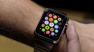 Apple’s Smartwatch Faces Hurdles With Health Sensors